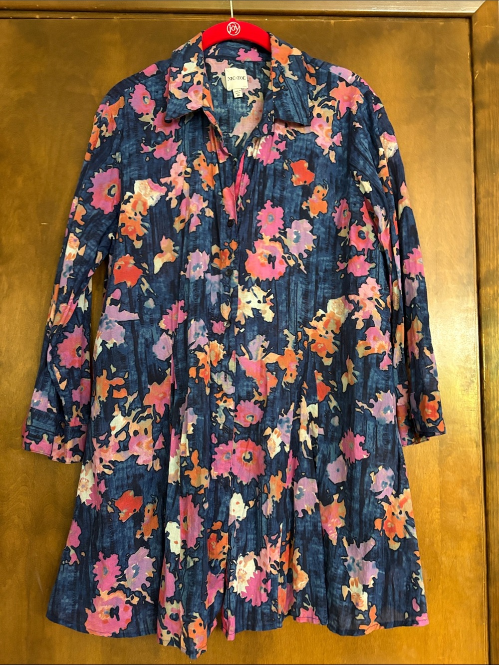 Nic and Zoe Navy Floral Button Down Tunic Medium and it’s gorgeous